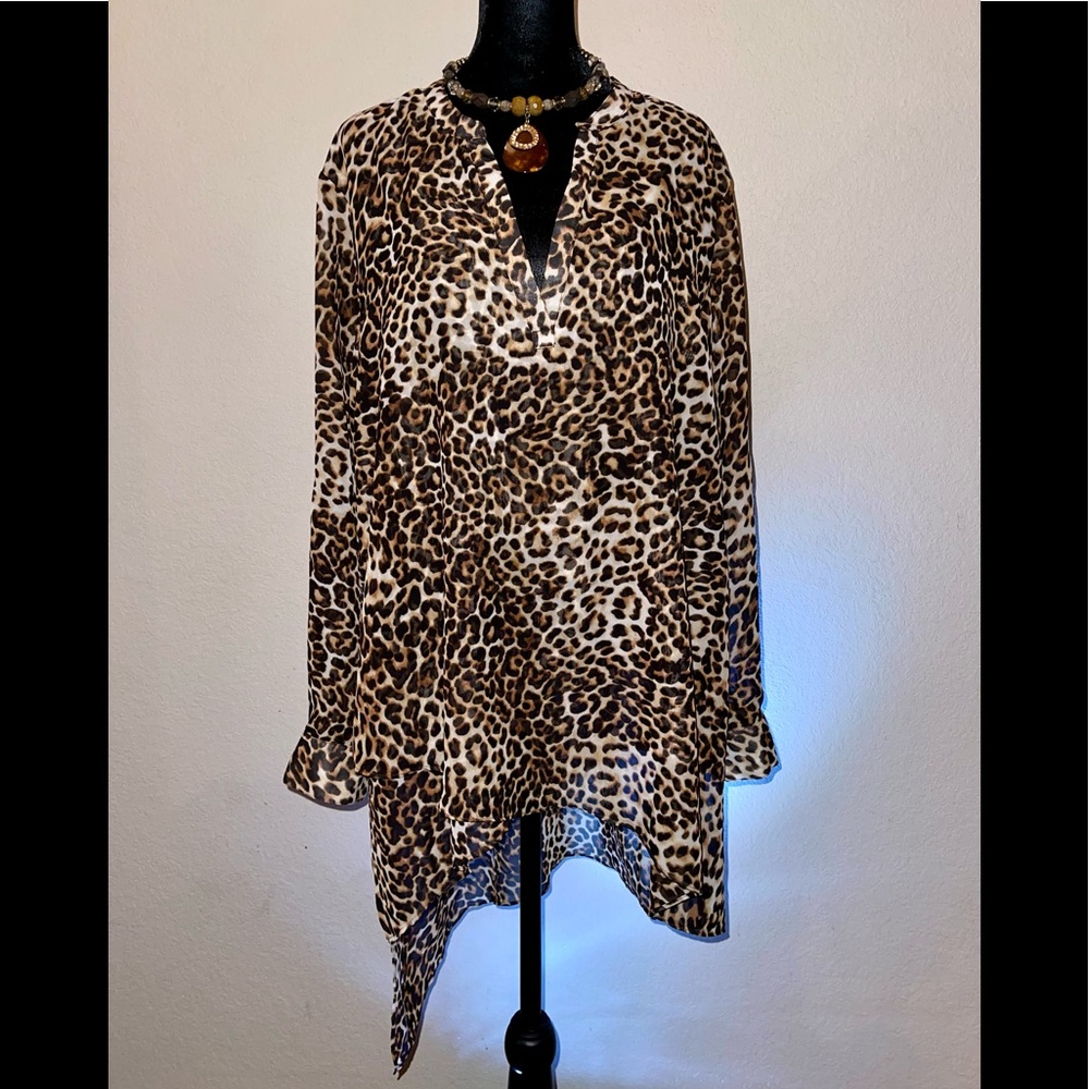 🤍🤎🖤 Peck & Peck- Leopard Print Sheer Long Blouse 🤎🤍🖤 *SOLD*